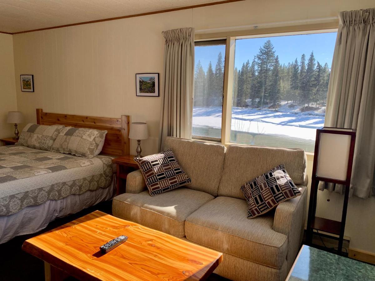 Tete Jaune Lodge エクステリア 写真