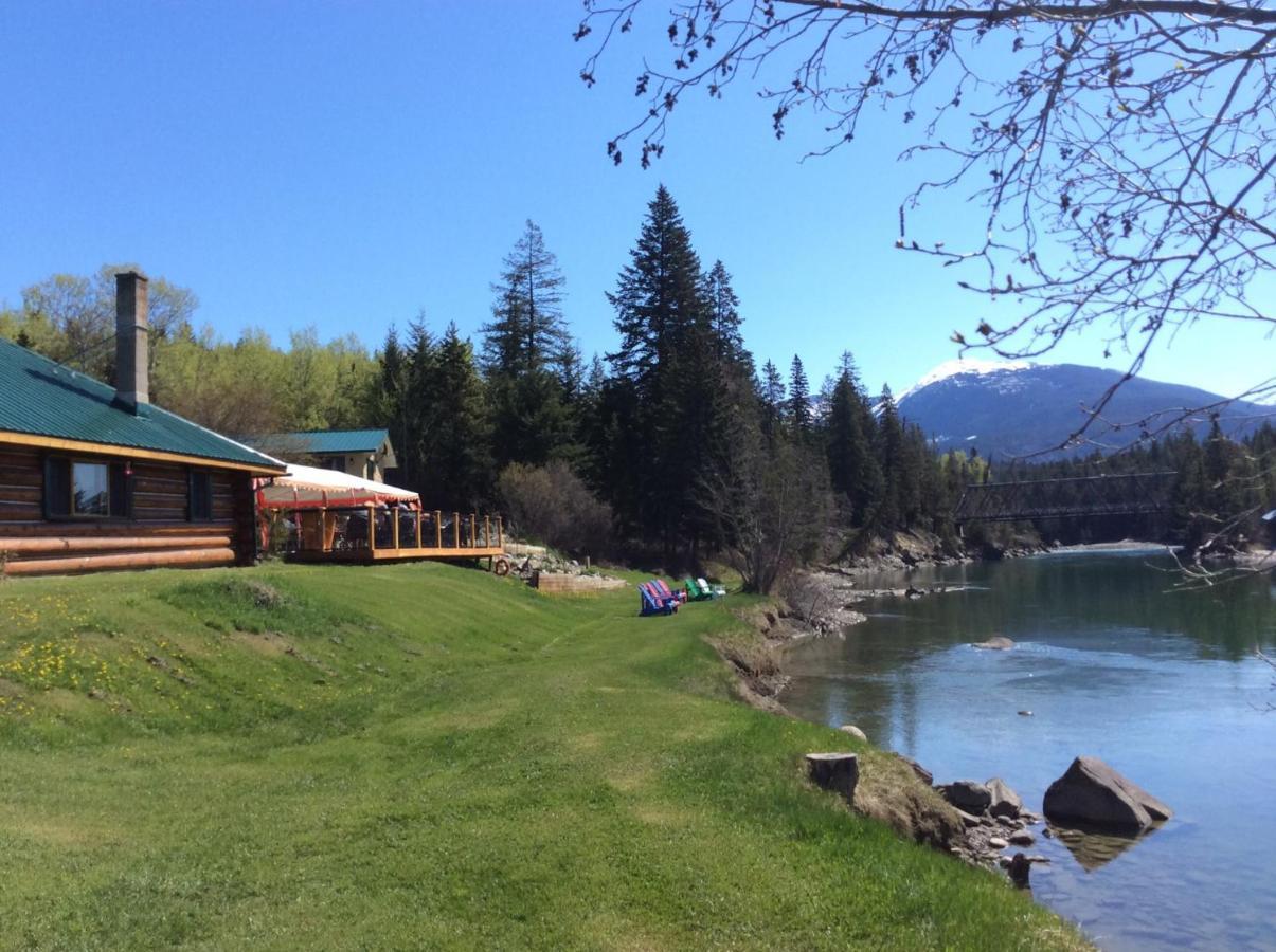 Tete Jaune Lodge エクステリア 写真