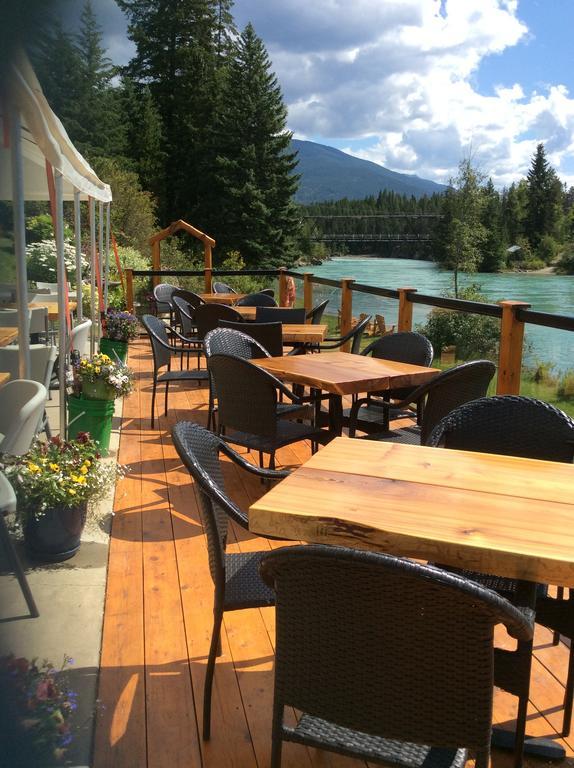 Tete Jaune Lodge エクステリア 写真
