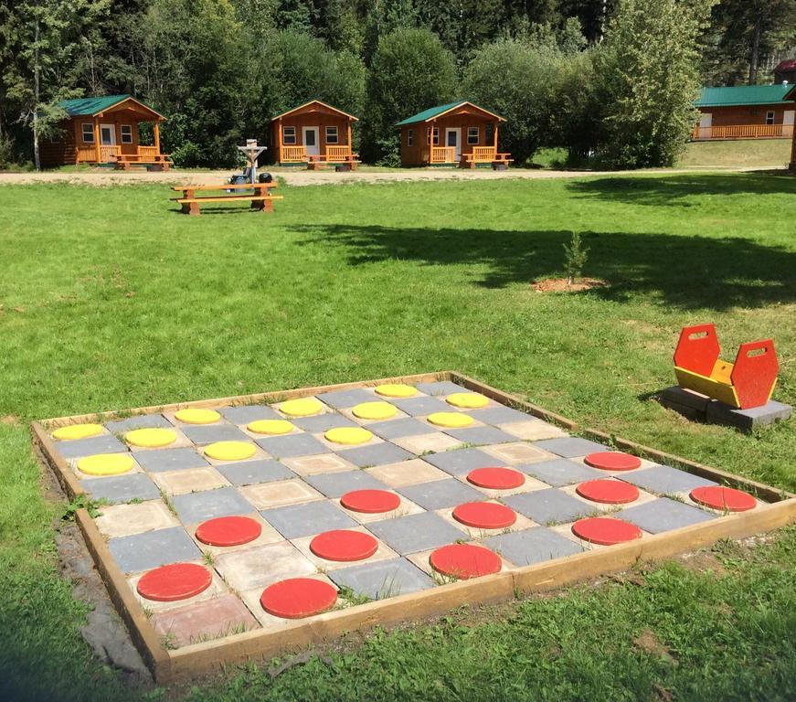 Tete Jaune Lodge エクステリア 写真